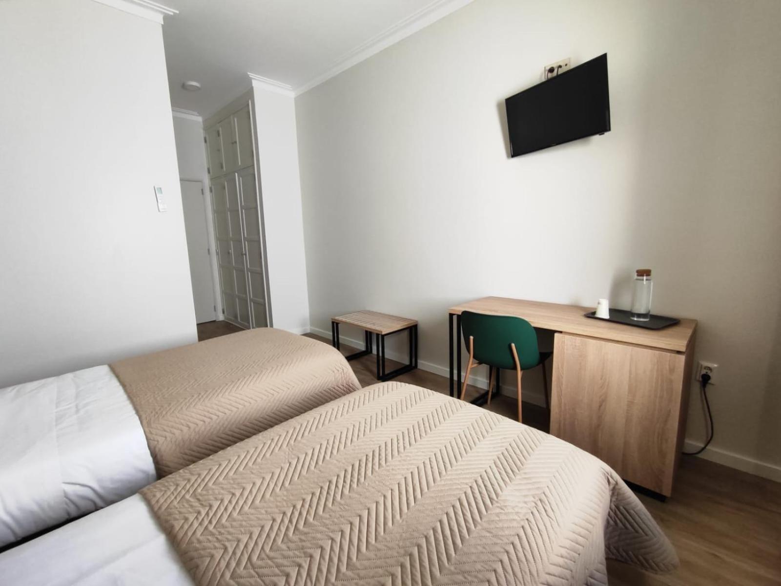 Residencial Centro Comercial Avenida Bragashopping Guest house 2*
